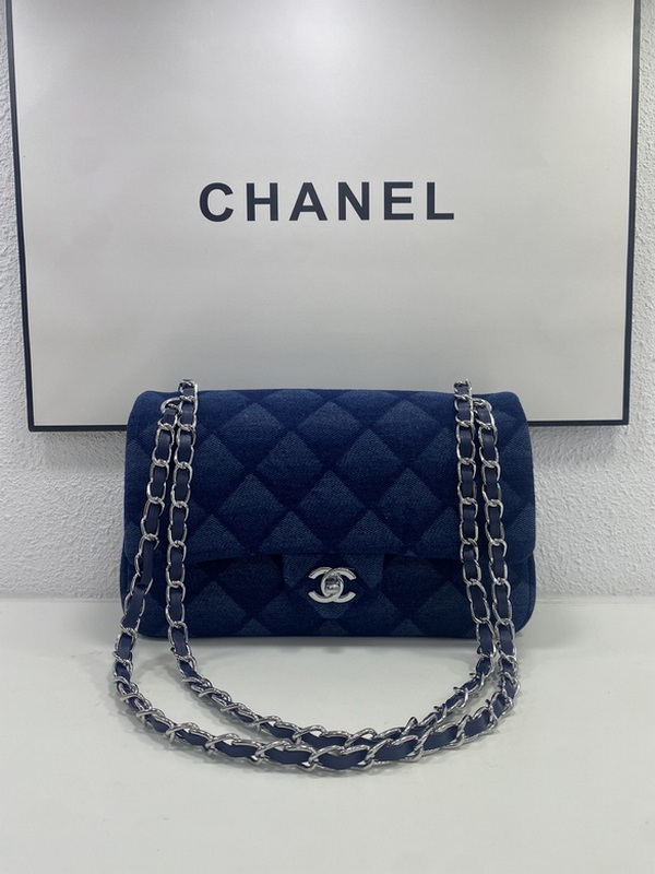 Chanel Handbags 825